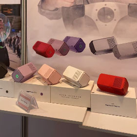 تصفیه کننده هوای خودروی سفارشی پذیرفته شده با جریان 100 میلی آمپر، وزن خالص 0.29 کیلوگرم و عمر موتور 4000 ساعت